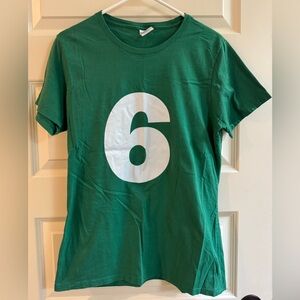 Six (6) Graphic Short Sleeve Tee Number Print in Kelly Green
